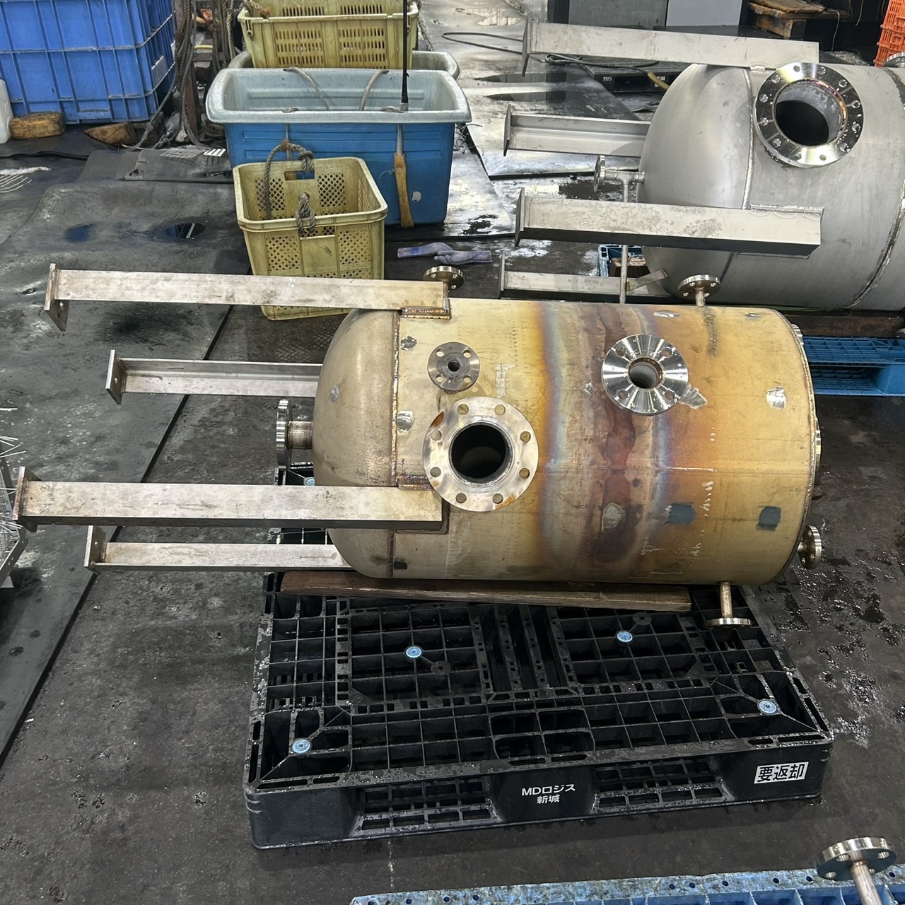 SUS中古品タンク　浸漬酸洗い